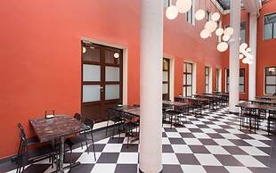 Station hotel L1
