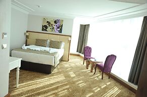 Asuris Hotel