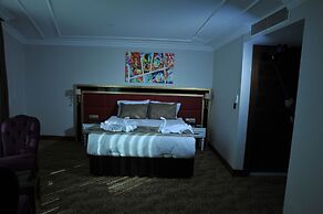 Asuris Hotel