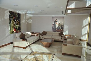 Asuris Hotel