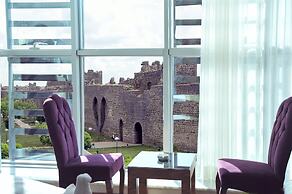 Asuris Hotel