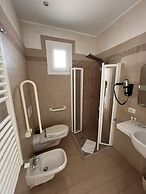Marina Beach Suite Hotel