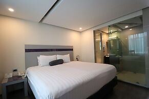 Best Western Plus Metepec & Suites