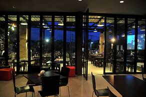 JP Emerald Hotel