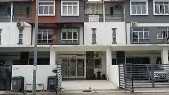 Aurora Homestay
