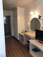 Minren Hotel