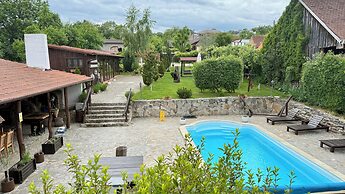 Casa Dives, Transylvania