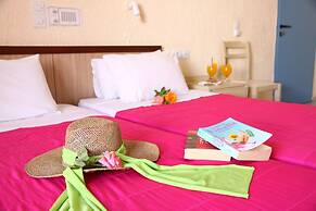Hotel Triton