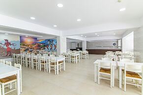 Hotel Triton