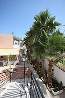 Hotel Triton