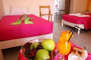 Hotel Triton