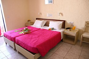 Hotel Triton