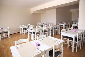 Triton Garden Hotel