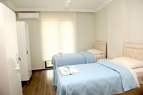 Royal Inn Seza Residence