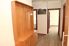 Royal Inn Seza Residence