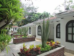 Lake House Resort
