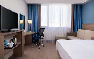 Hampton by Hilton Astana Triumphal Arch