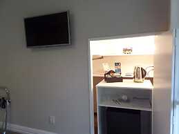 Riverstone House