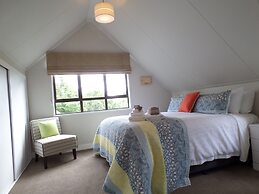 Riverstone House