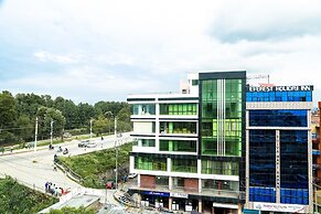 Everest Holiday Inn