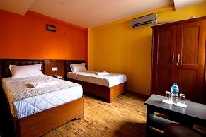 Everest Holiday Inn