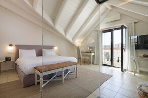The Alley Hotel