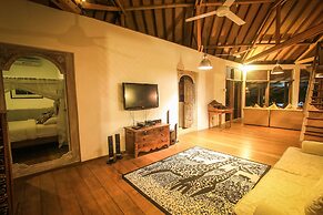 Rumah Nyaman Villa