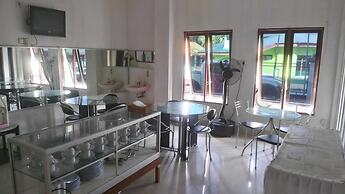 Avicenna Hotel