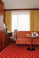 Hotel Zvezda