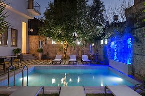 Delight Deluxe Hotel