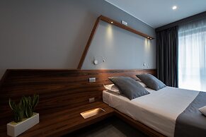 B&B Rakel Home