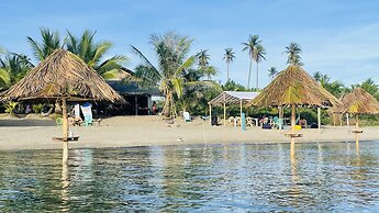 Footprints Beach Resort