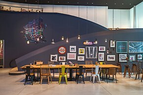 Moxy Osaka Honmachi