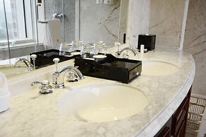 Yinxin Century Hotel