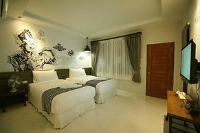 Koh Ngai Paradise Beach Resort