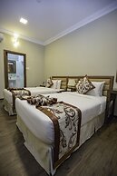 Cloud 10 Boutique Hotel