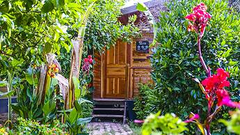 Lemon Garden Lodge
