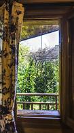 Lemon Garden Lodge