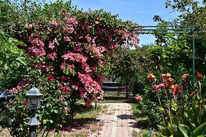 Lemon Garden Lodge