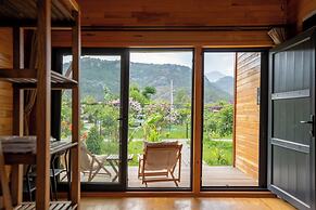 Lemon Garden Lodge