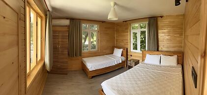 Lemon Garden Lodge