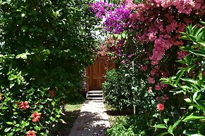 Lemon Garden Lodge