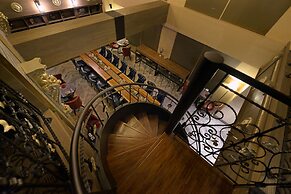 Golden Tulip RS Boutique Hotel
