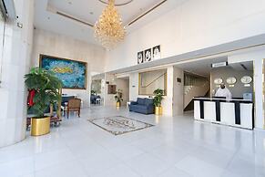 Platinum Alkhamseen Serviced Apartments