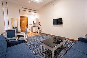 Platinum Alkhamseen Serviced Apartments