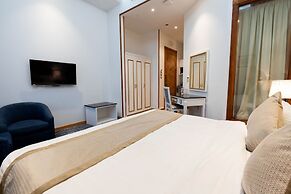 Platinum Alkhamseen Serviced Apartments