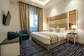 Platinum Alkhamseen Serviced Apartments