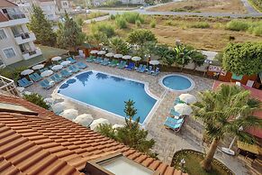 Risus Hotel Side
