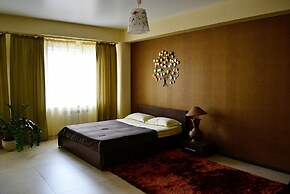 Green Hotel