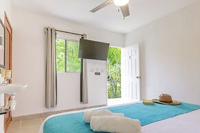 La Diosa Kali Beach Front Hotel